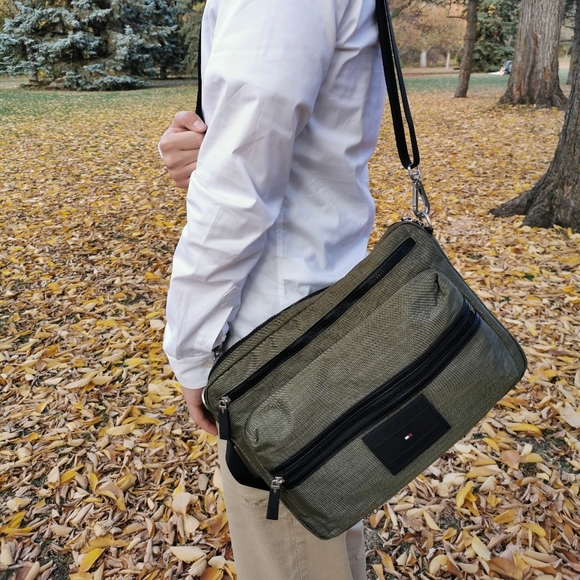 Brand new Tommy Hilfiger Men Bag - Picture 5 of 8